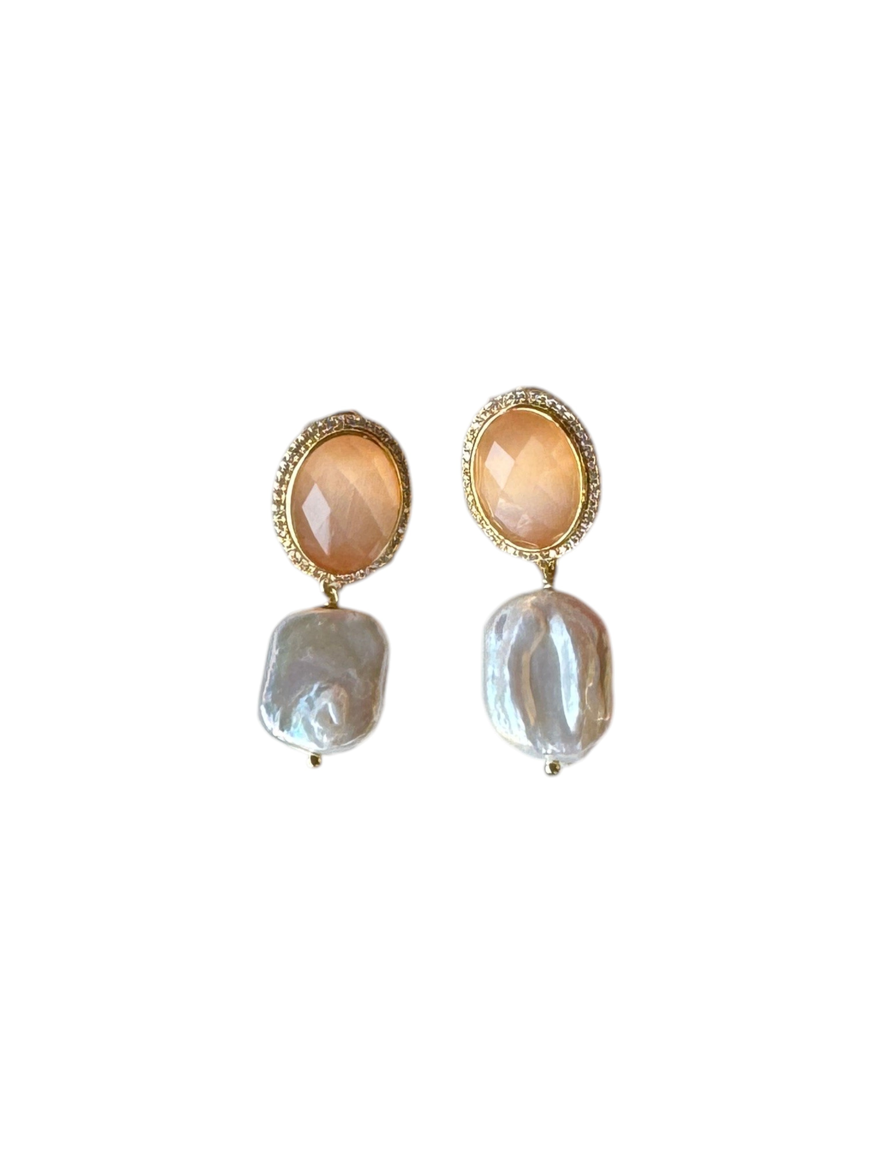 Peach Pearls Earrings