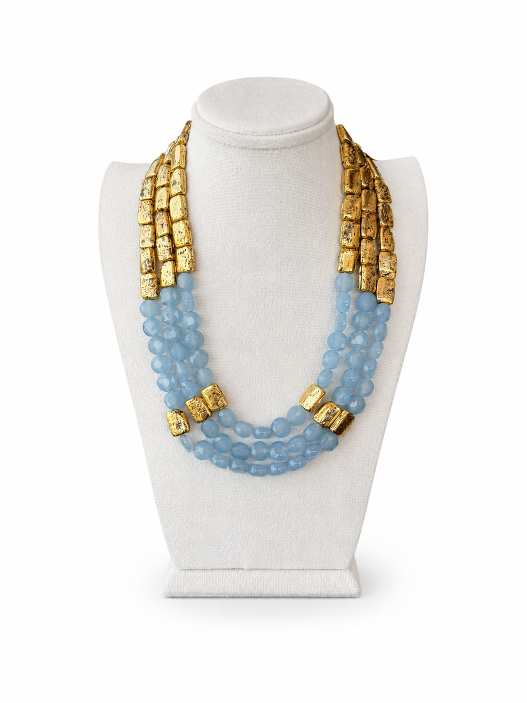 Queen Threads Baby Blue Necklace | عقد خيوط الملكة لبني