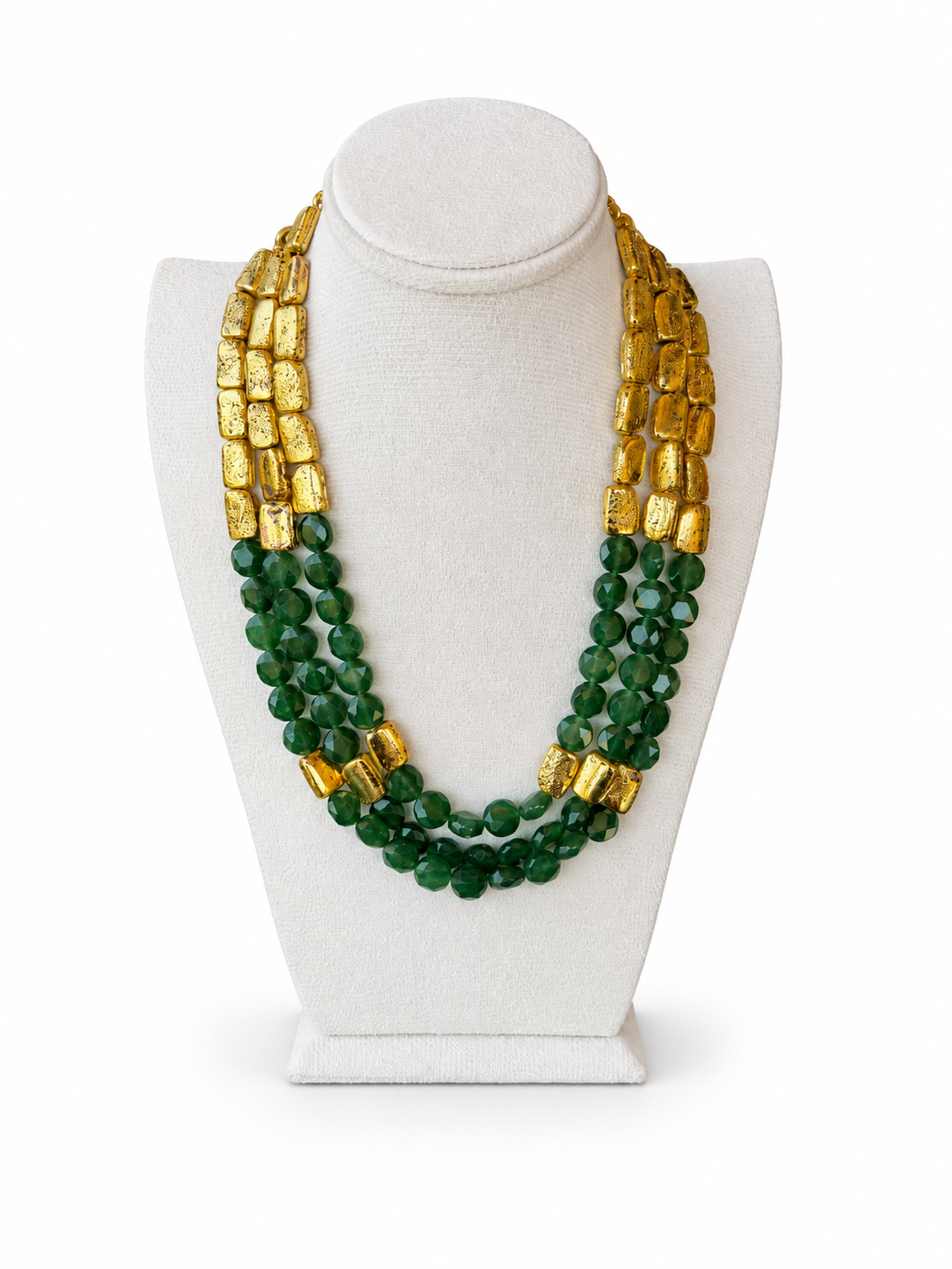 Queen Threads Green Necklace | عقد خيوط الملكة أخضر